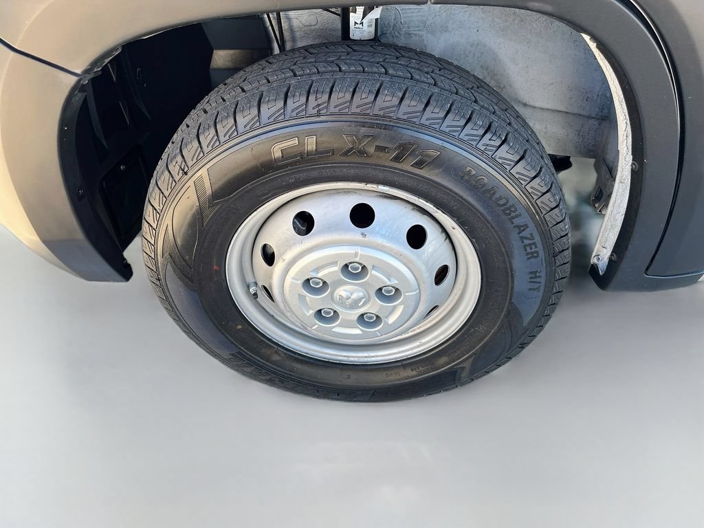 Used 2023 RAM ProMaster 2500 w/ Convenience Group FWD image 31