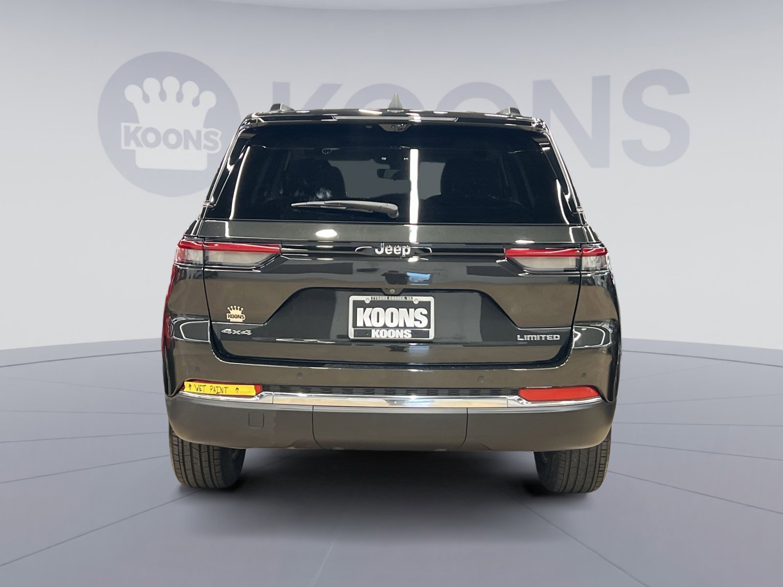 Used 2024 Jeep Grand Cherokee Limited w/ Luxury Tech Group II image 4