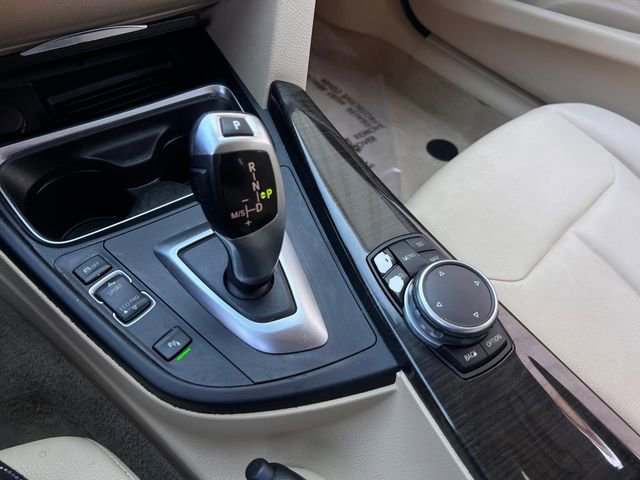 Used 2015 BMW 320i Sedan RWD image 26
