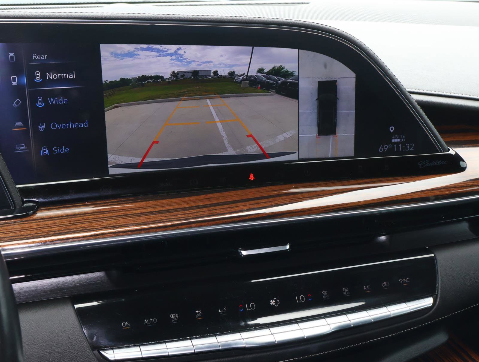 Used 2022 Cadillac Escalade ESV Premium Luxury AWD/4WD image 35