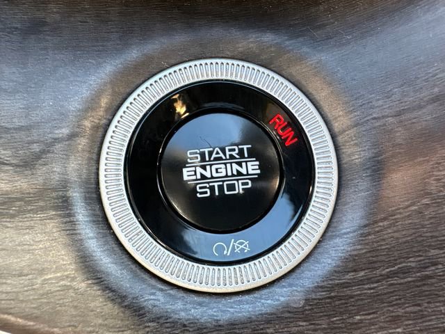 Used 2024 Jeep Grand Cherokee Limited AWD/4WD image 31