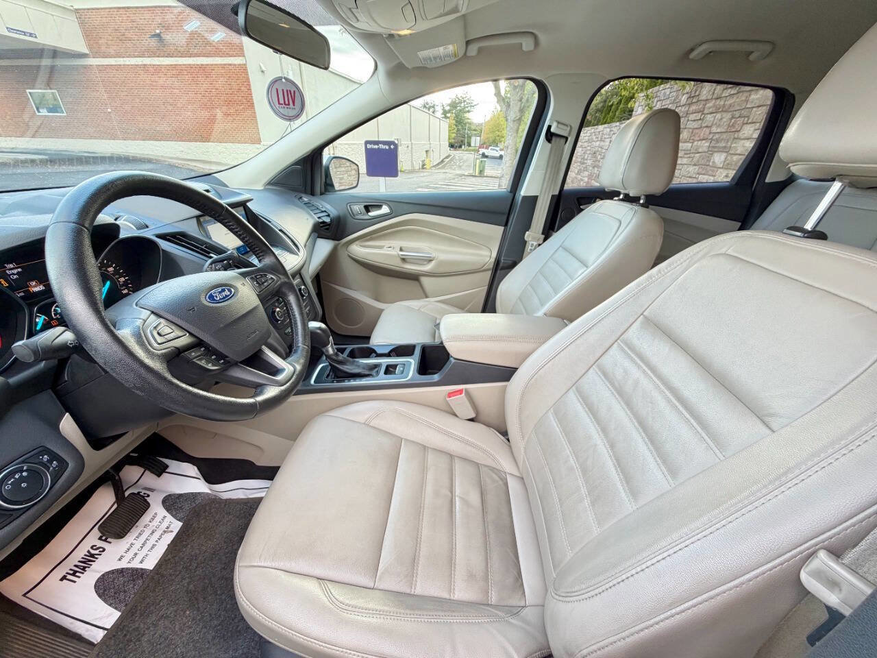 Used 2017 Ford Escape SE w/ SE Leather Comfort Package image 23
