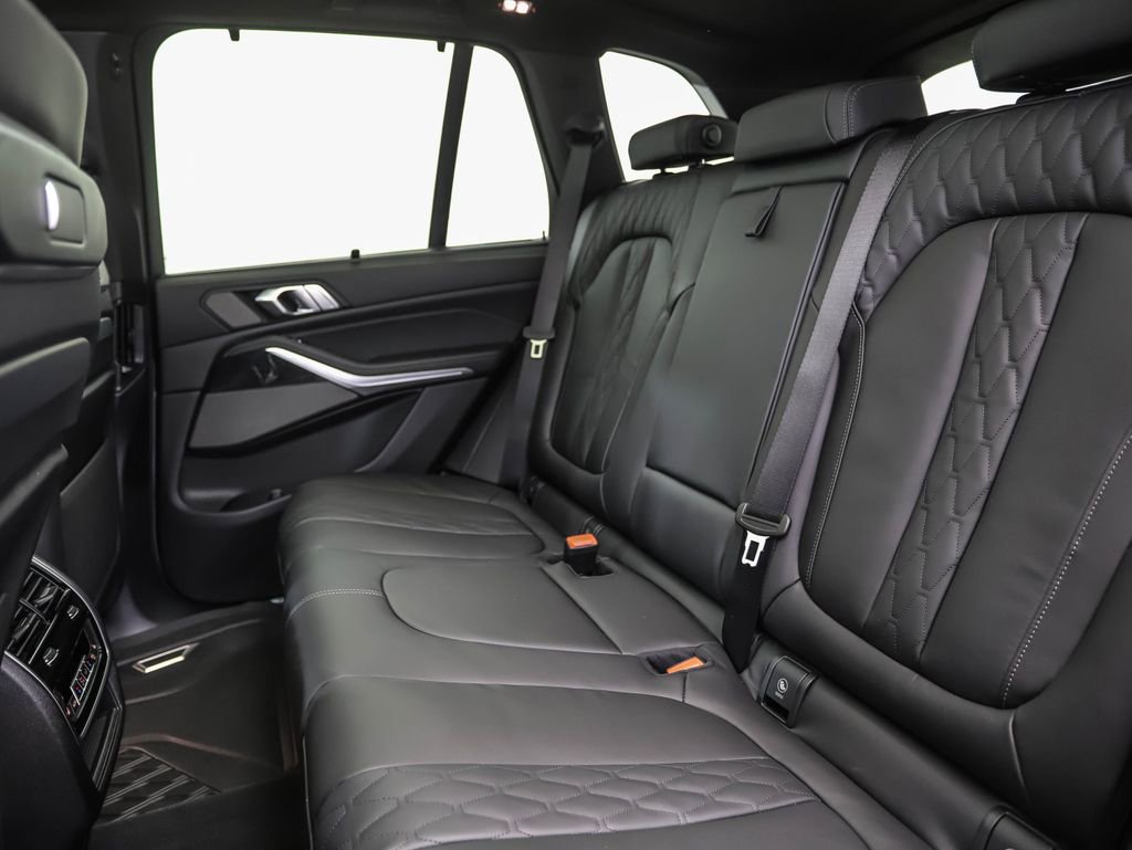 New 2026 BMW X5 xDrive40i w/ Executive Package image 22