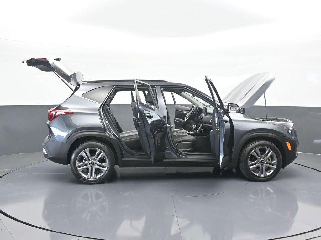 Used 2023 Kia Seltos S w/ Navigation Package image 72