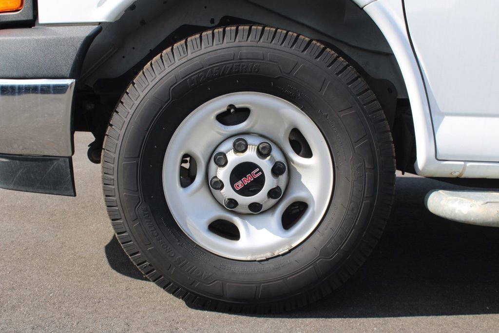 Used 2023 GMC Savana 2500 w/ Driver Convenience Package RWD image 10