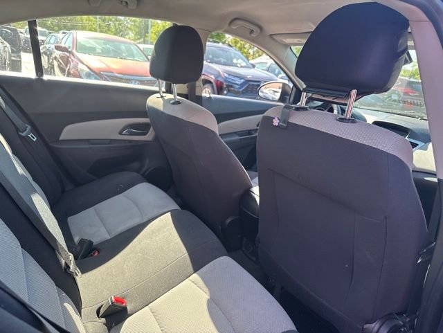 Used 2015 Chevrolet Cruze LS FWD image 8