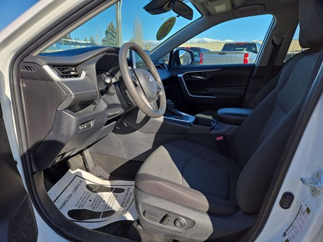 Used 2023 Toyota RAV4 XLE image 2