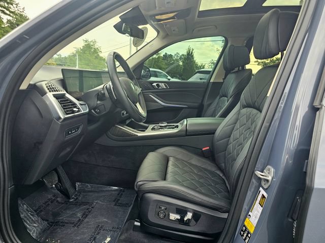 Used 2024 BMW X7 xDrive40i w/ Executive Package AWD/4WD image 17