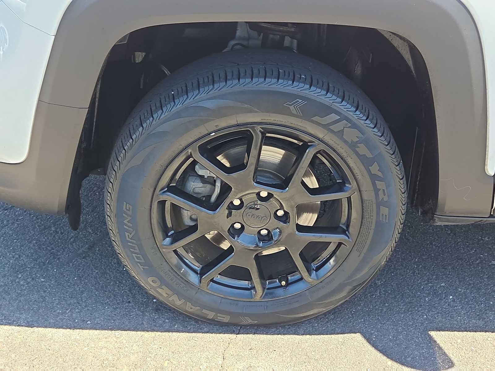 Used 2020 Jeep Renegade Altitude AWD/4WD image 16