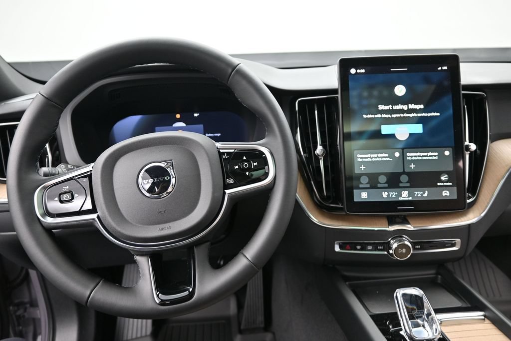 New 2026 Volvo XC60 T8 Plus w/ Climate Package PRO AWD/4WD image 11