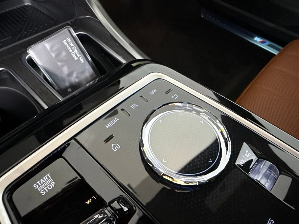 New 2026 BMW 750e xDrive w/ Executive Package AWD/4WD image 13