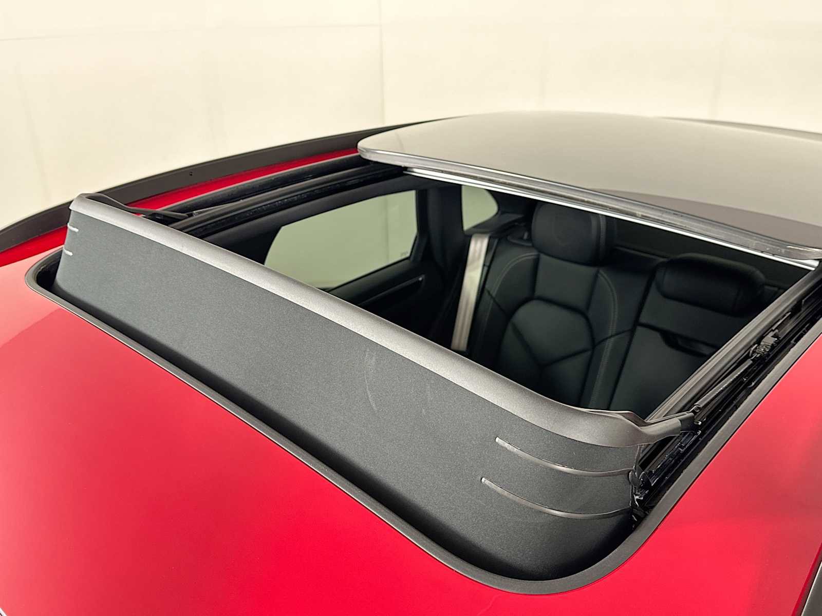 New 2026 Porsche Macan image 22