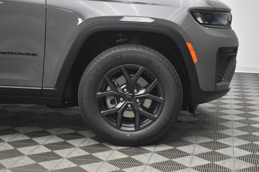New 2027 Jeep Grand Cherokee 4WD image 6