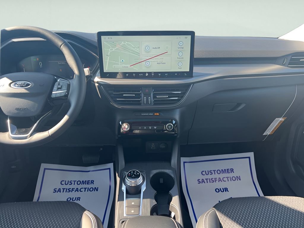 New 2025 Ford Escape SE w/ Class II Trailer Tow Package image 13