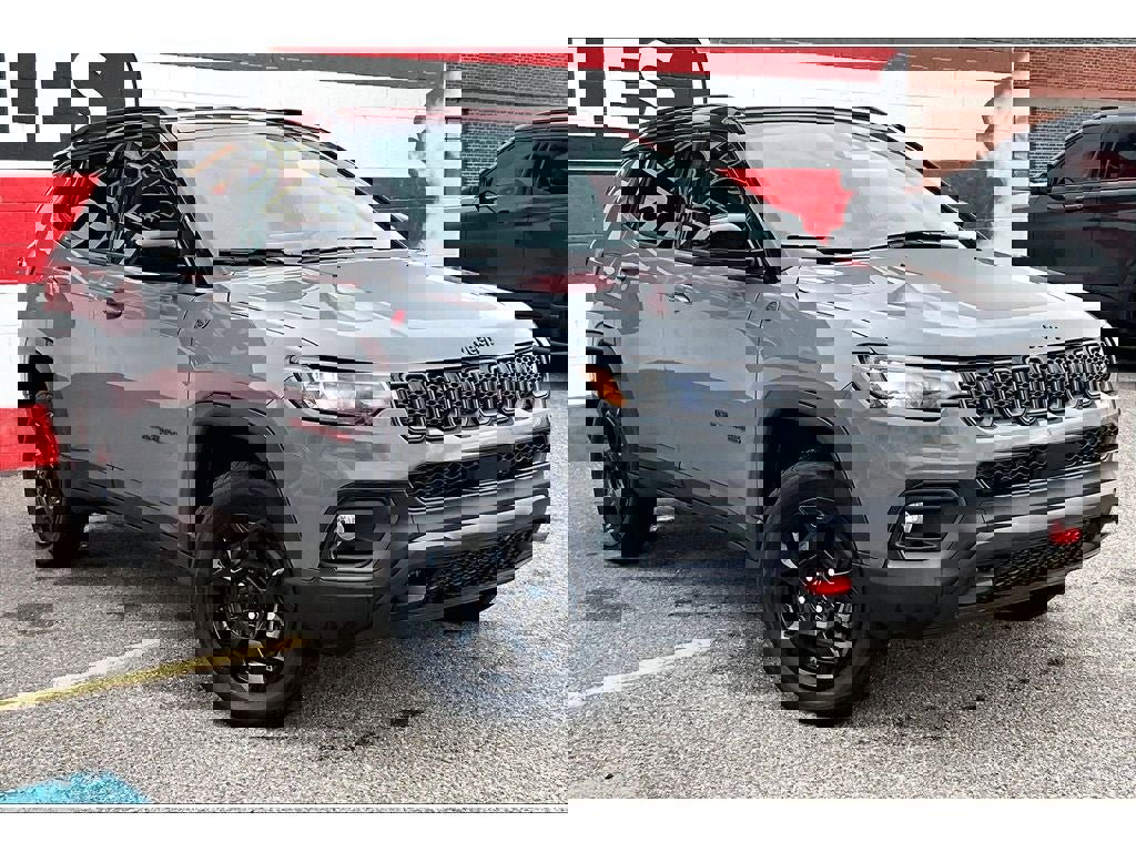 Used 2023 Jeep Compass Trailhawk image 12