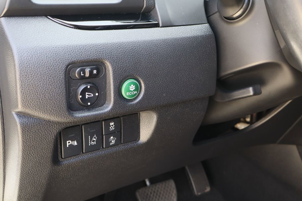 Used 2018 Honda Pilot Touring image 12