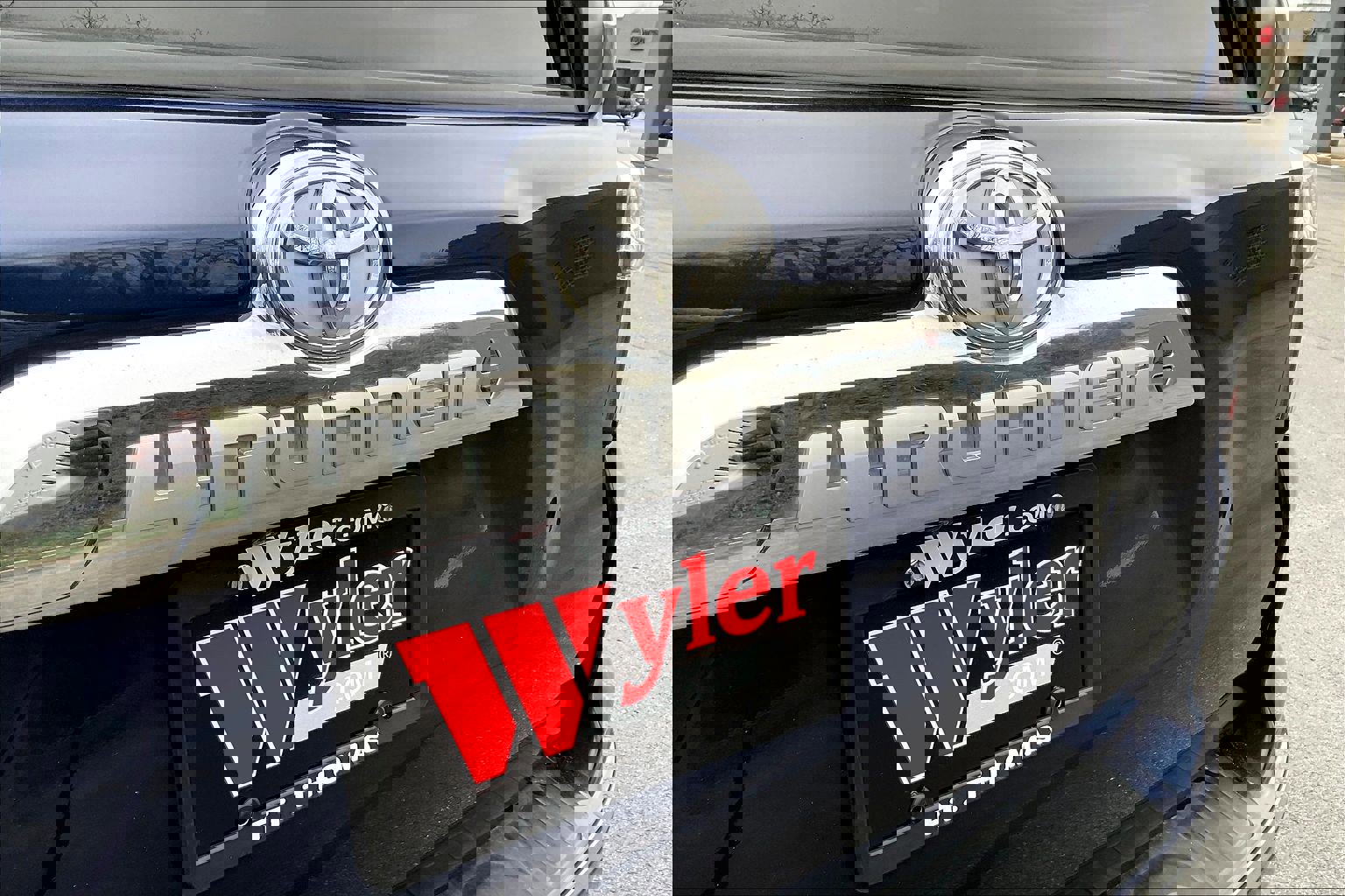 Used 2016 Toyota 4Runner Limited image 25