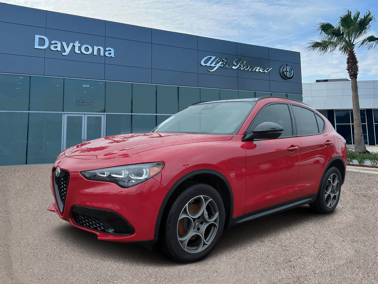 New 2025 Alfa Romeo Stelvio Sprint image 7