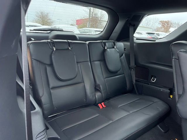 Used 2025 Ford Explorer ST-Line w/ Premium Package image 27