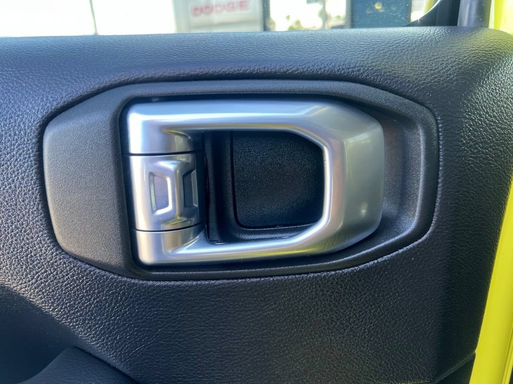 Used 2023 Jeep Wrangler Unlimited Rubicon 4xe AWD/4WD image 41