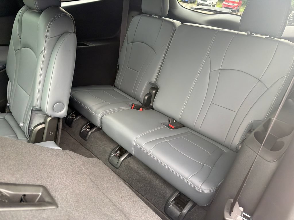 Used 2024 Buick Enclave Essence w/ Experience Buick Package FWD image 25