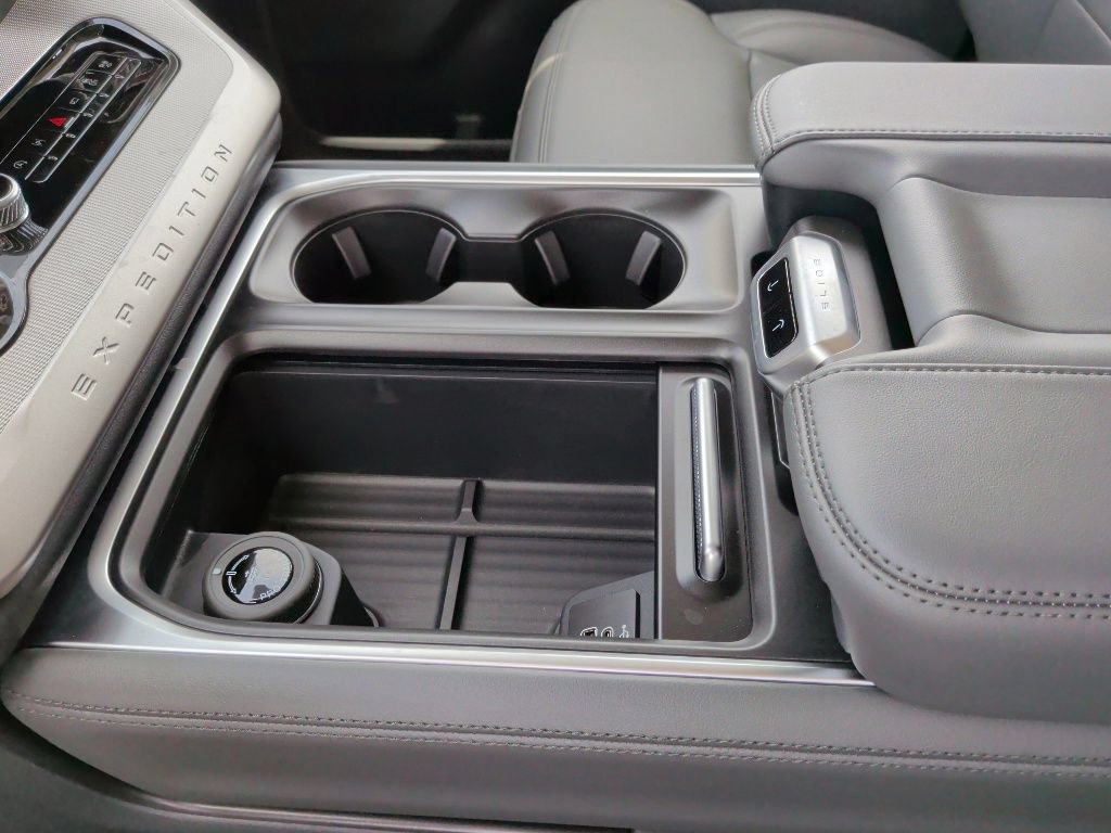New 2026 Ford Expedition Active RWD image 30
