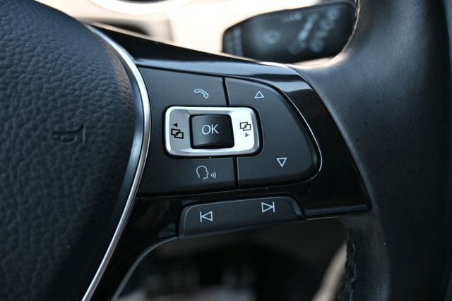 Used 2018 Volkswagen Atlas SE w/ R-Line Package AWD/4WD image 40