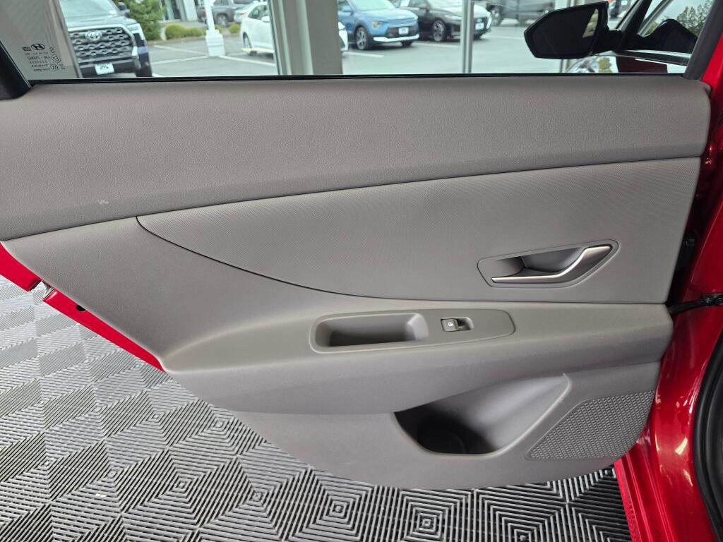 Used 2023 Hyundai Elantra Blue FWD image 35