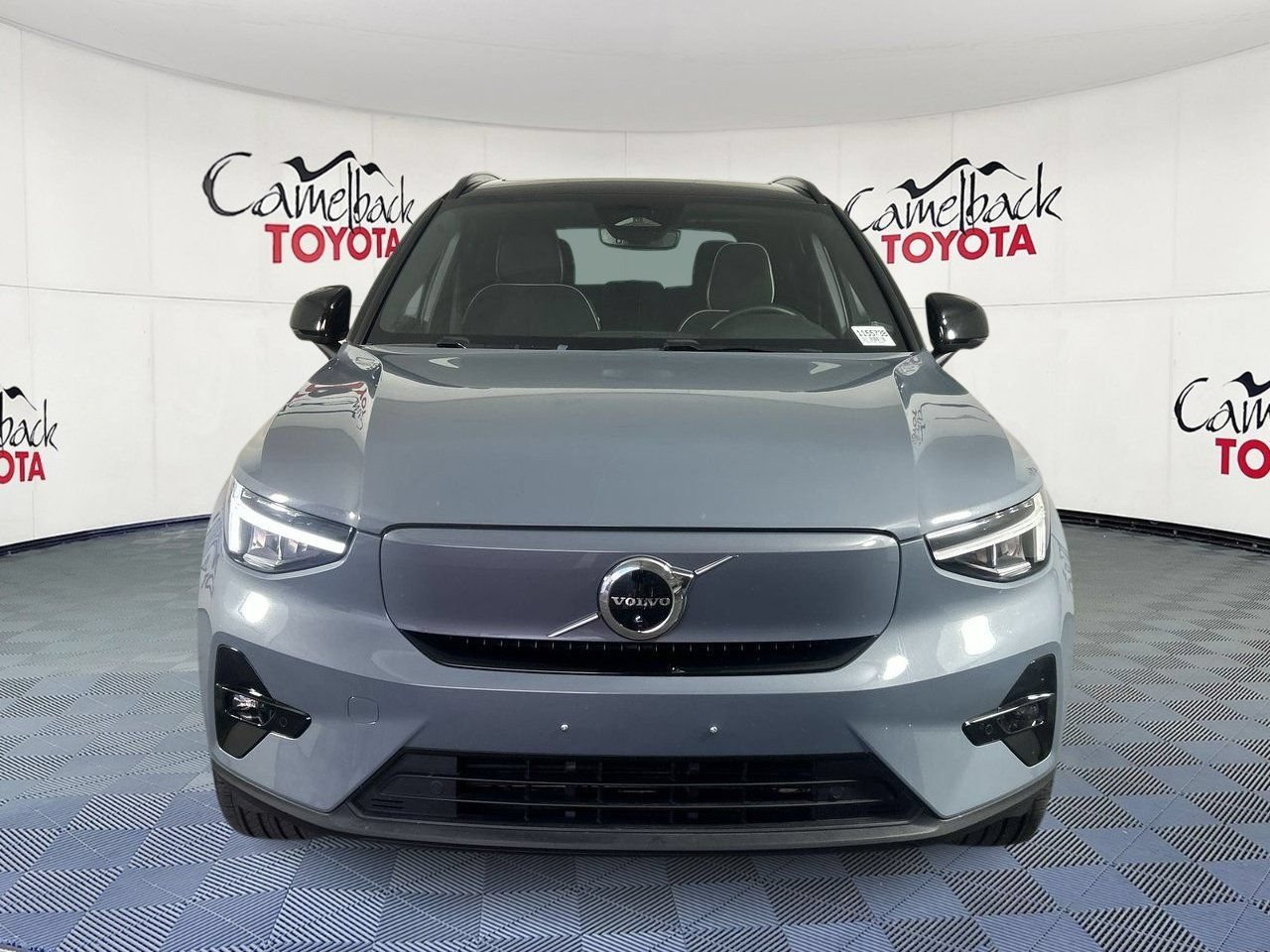 Used 2023 Volvo XC40 Recharge Plus AWD/4WD image 2