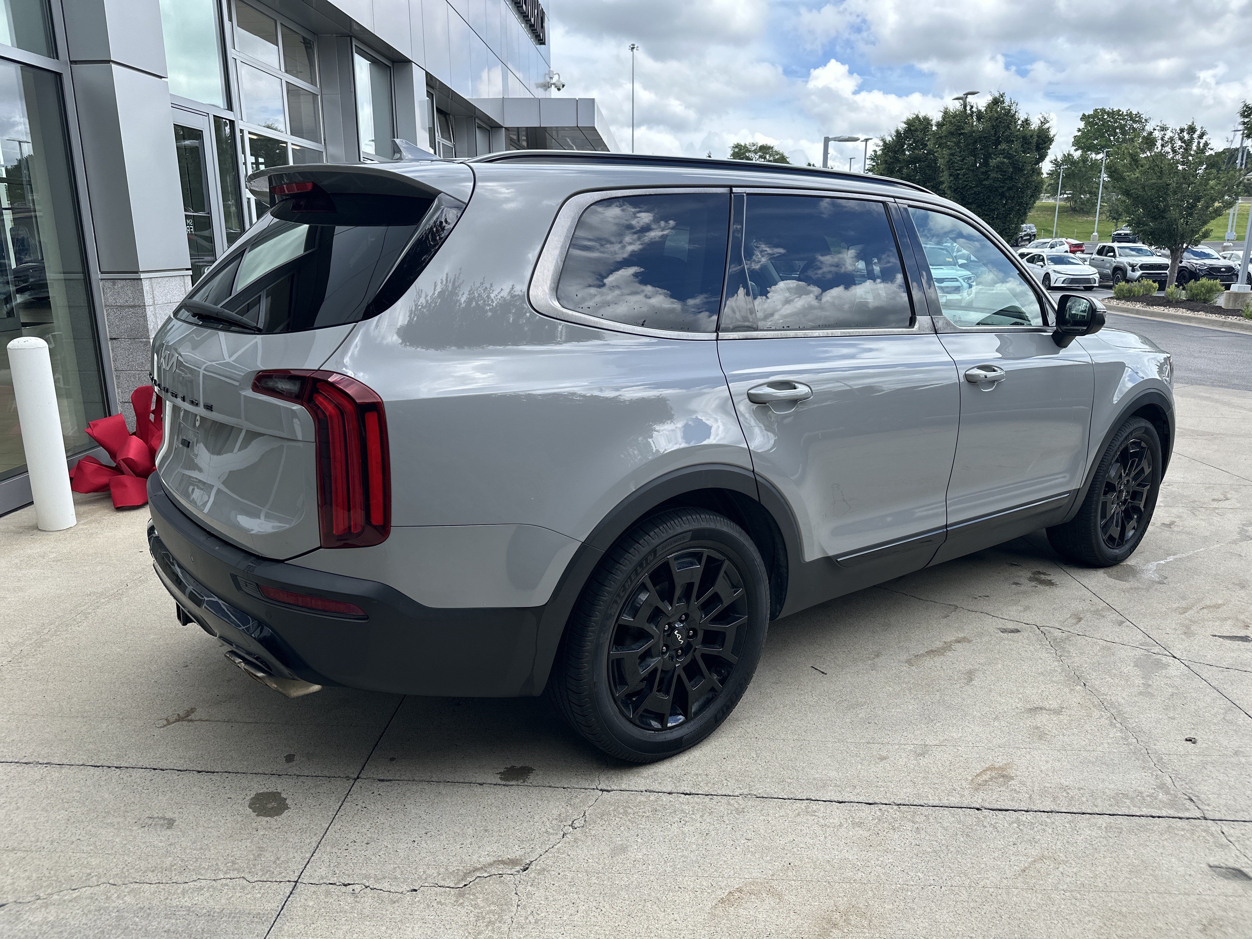 Used 2022 Kia Telluride EX w/ EX Premium Package AWD/4WD image 6