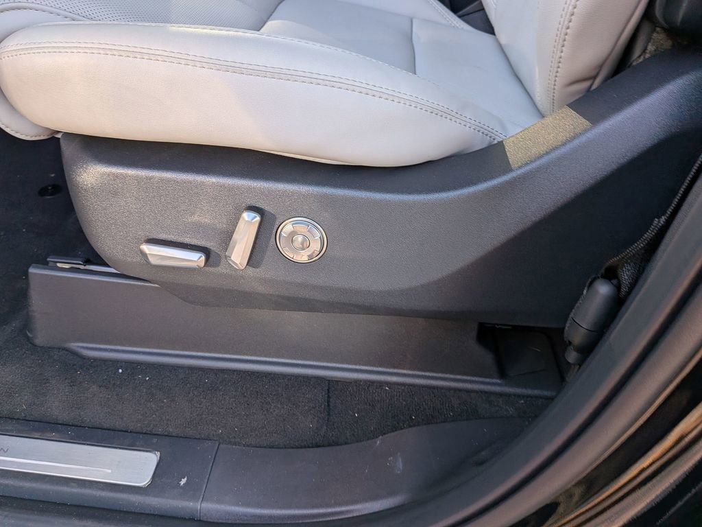 New 2026 Lincoln Navigator L Reserve w/ Jet Appearance Package image 18