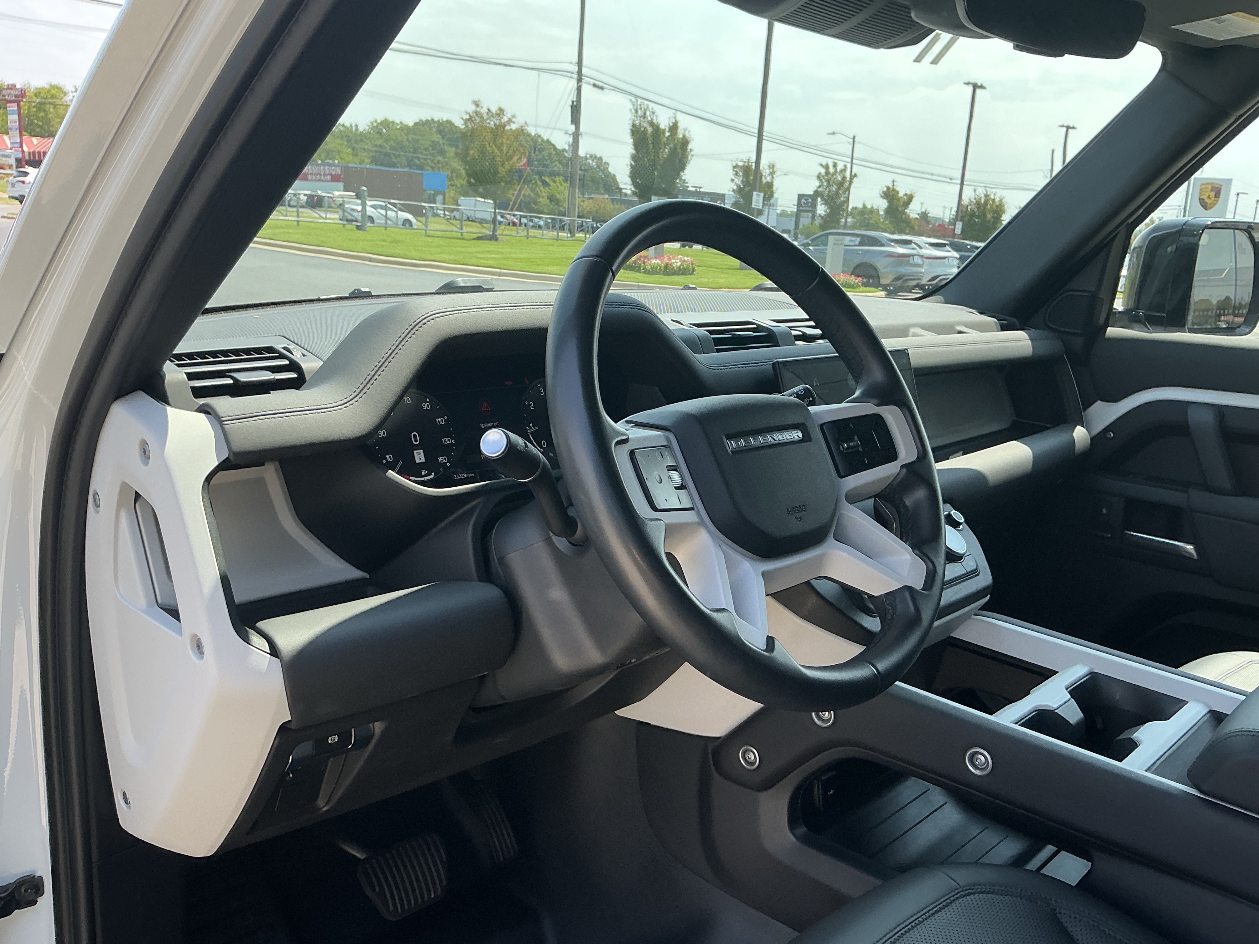 Certified 2025 Land Rover Defender 110 S AWD/4WD image 19