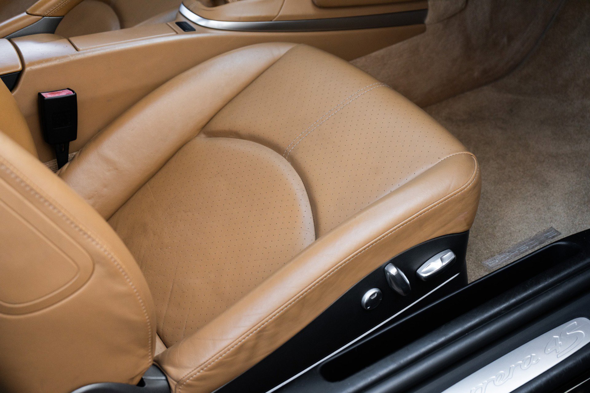 Used 2006 Porsche 911 Carrera 4S image 32