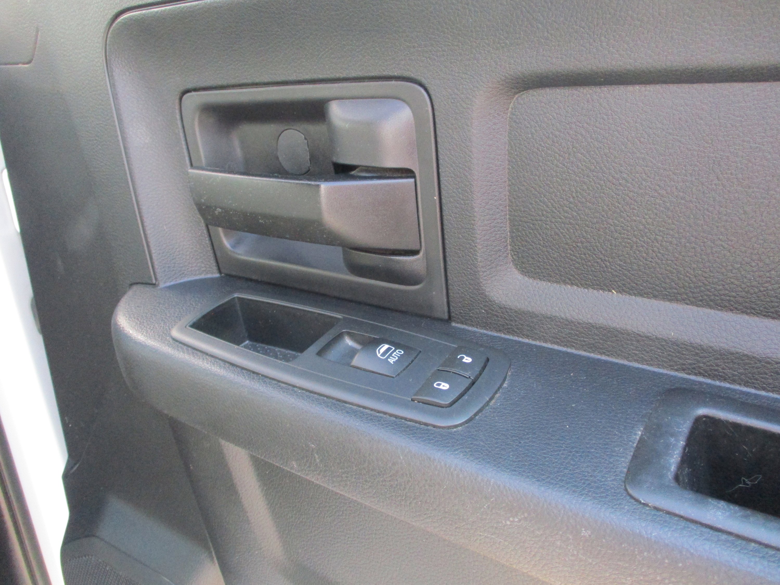 Used 2016 RAM 3500 Tradesman w/ Popular Equipment Group image 20