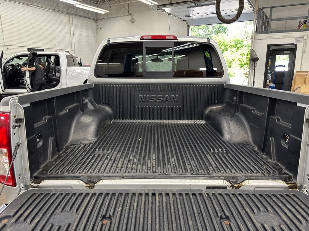 Used 2014 Nissan Frontier SV AWD/4WD image 11
