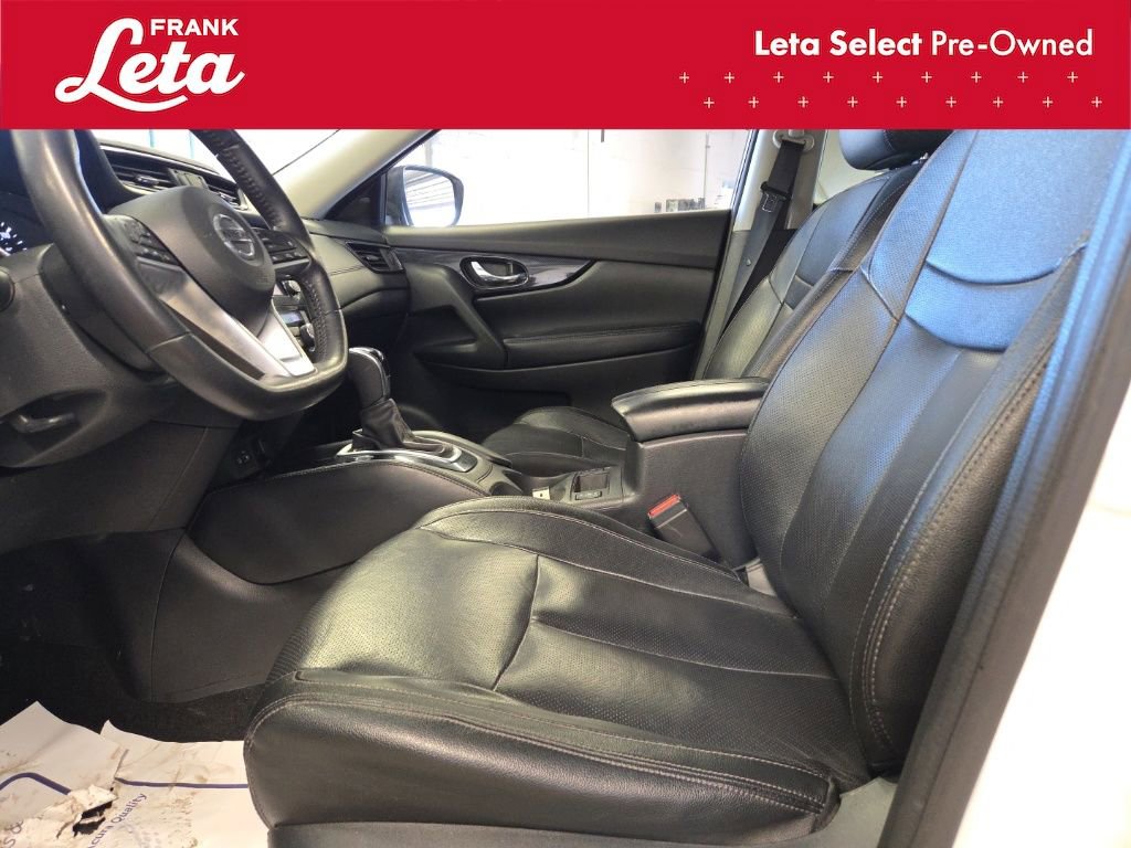 Used 2018 Nissan Rogue SL w/ Premium Package image 14