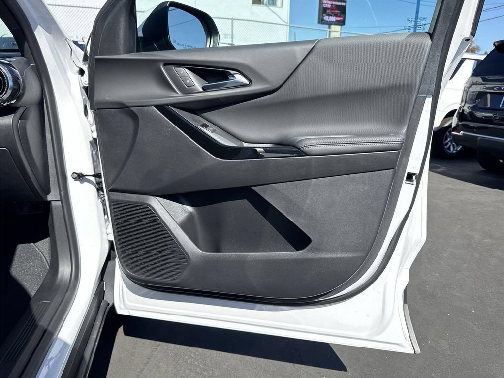 New 2026 Chevrolet Equinox LT AWD/4WD image 31