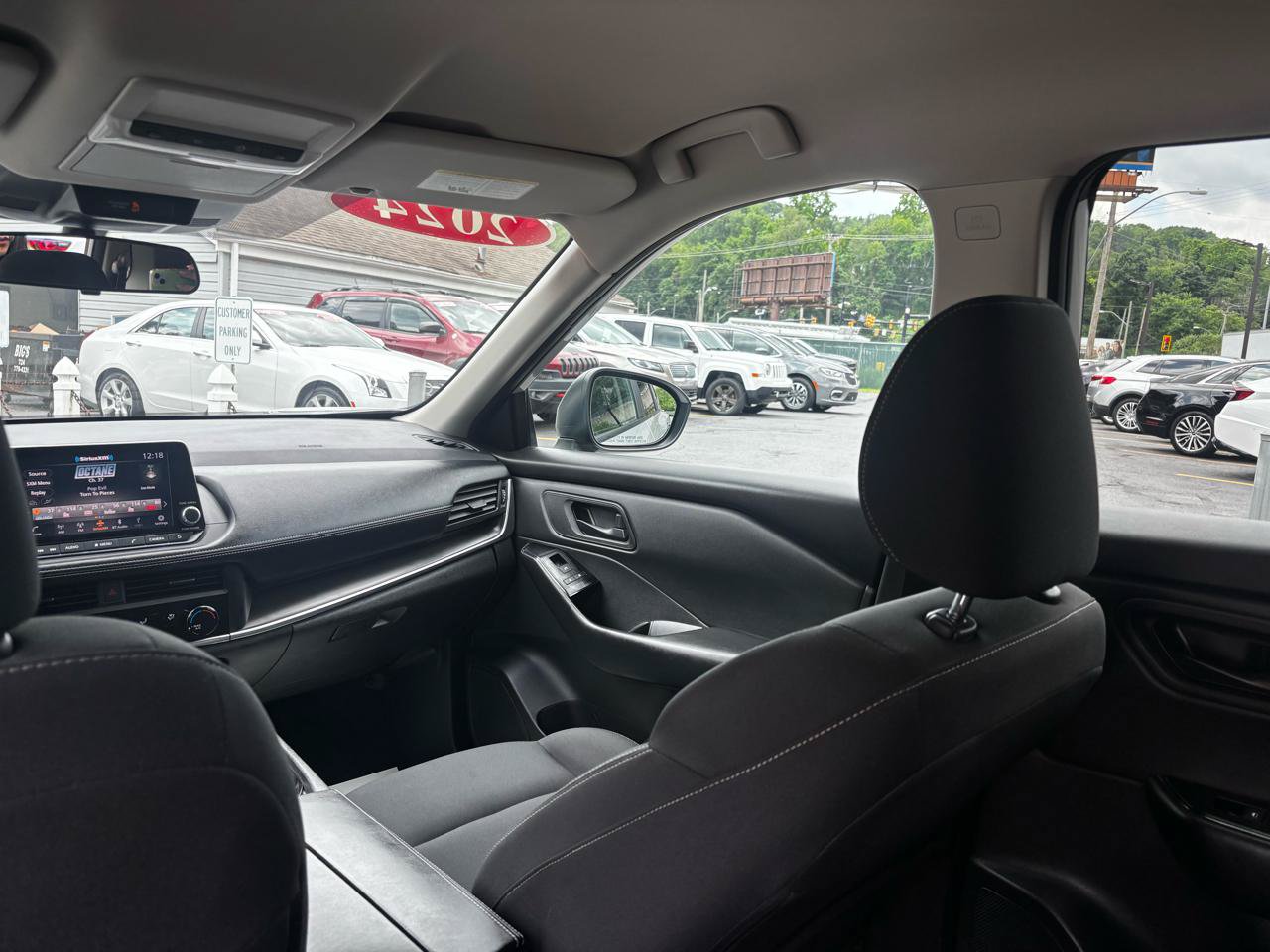 Used 2024 Nissan Rogue S AWD/4WD image 22