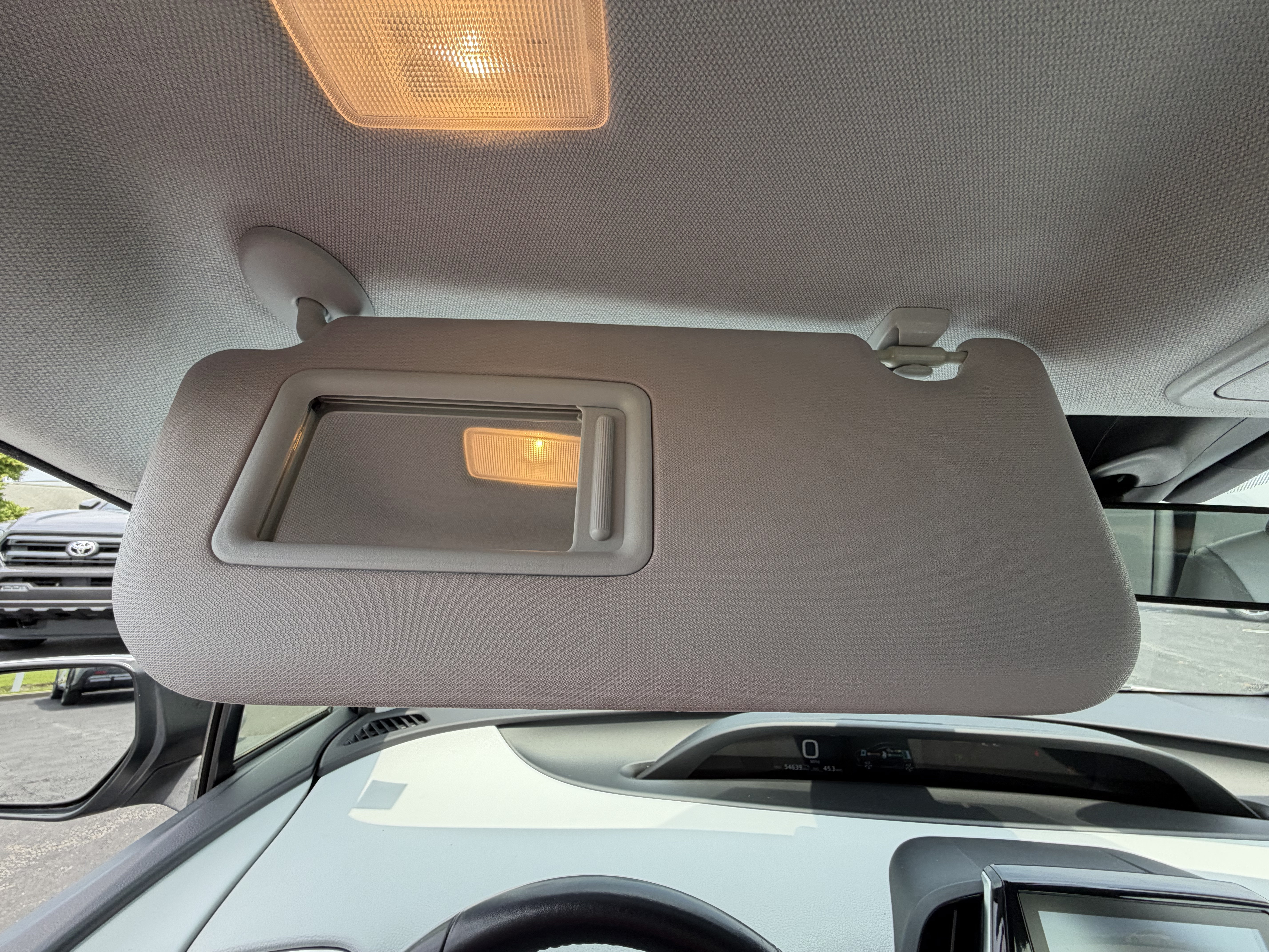 Used 2021 Toyota Prius Prime XLE FWD image 27