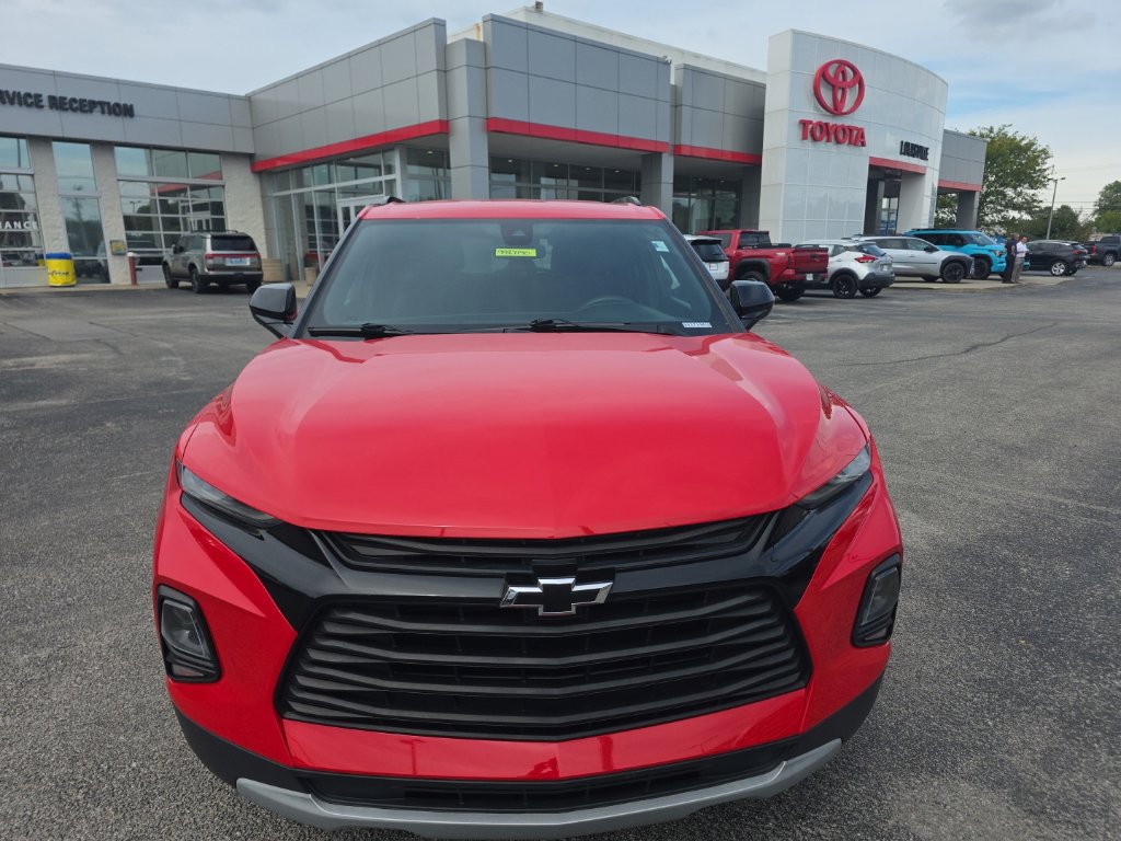 Used 2021 Chevrolet Blazer LT w/ Midnight/Sport Edition FWD image 2