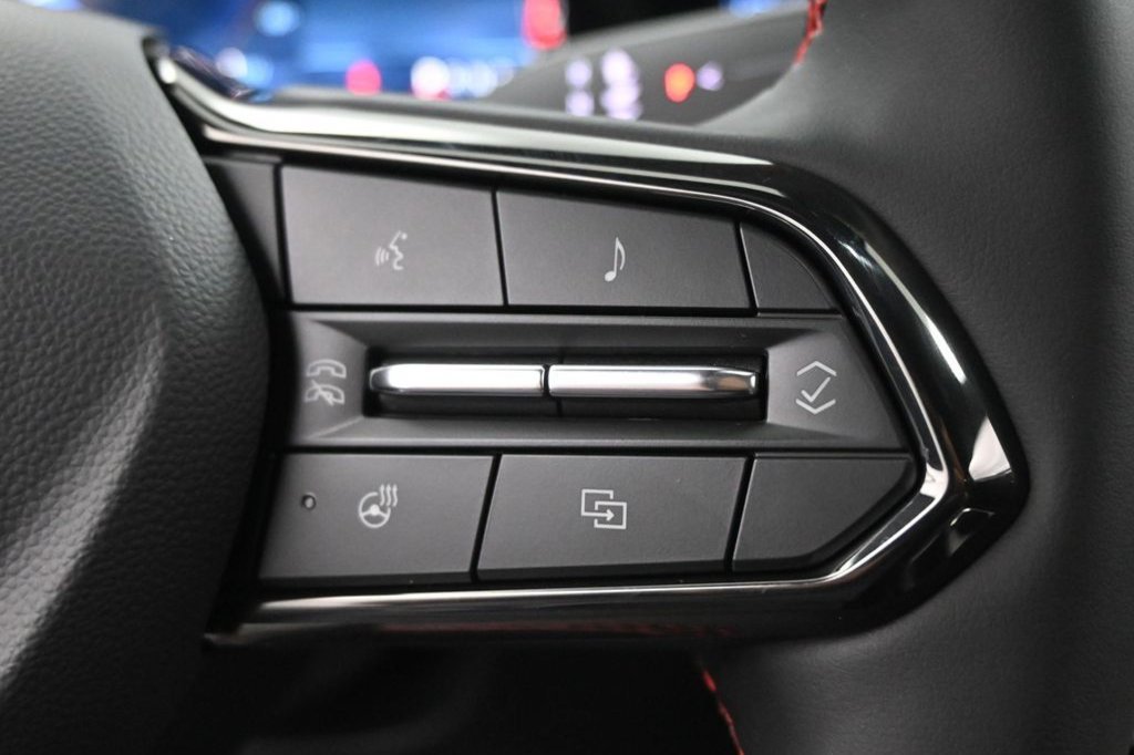 New 2026 Chevrolet Equinox EV RS w/ Convenience Package II FWD image 31