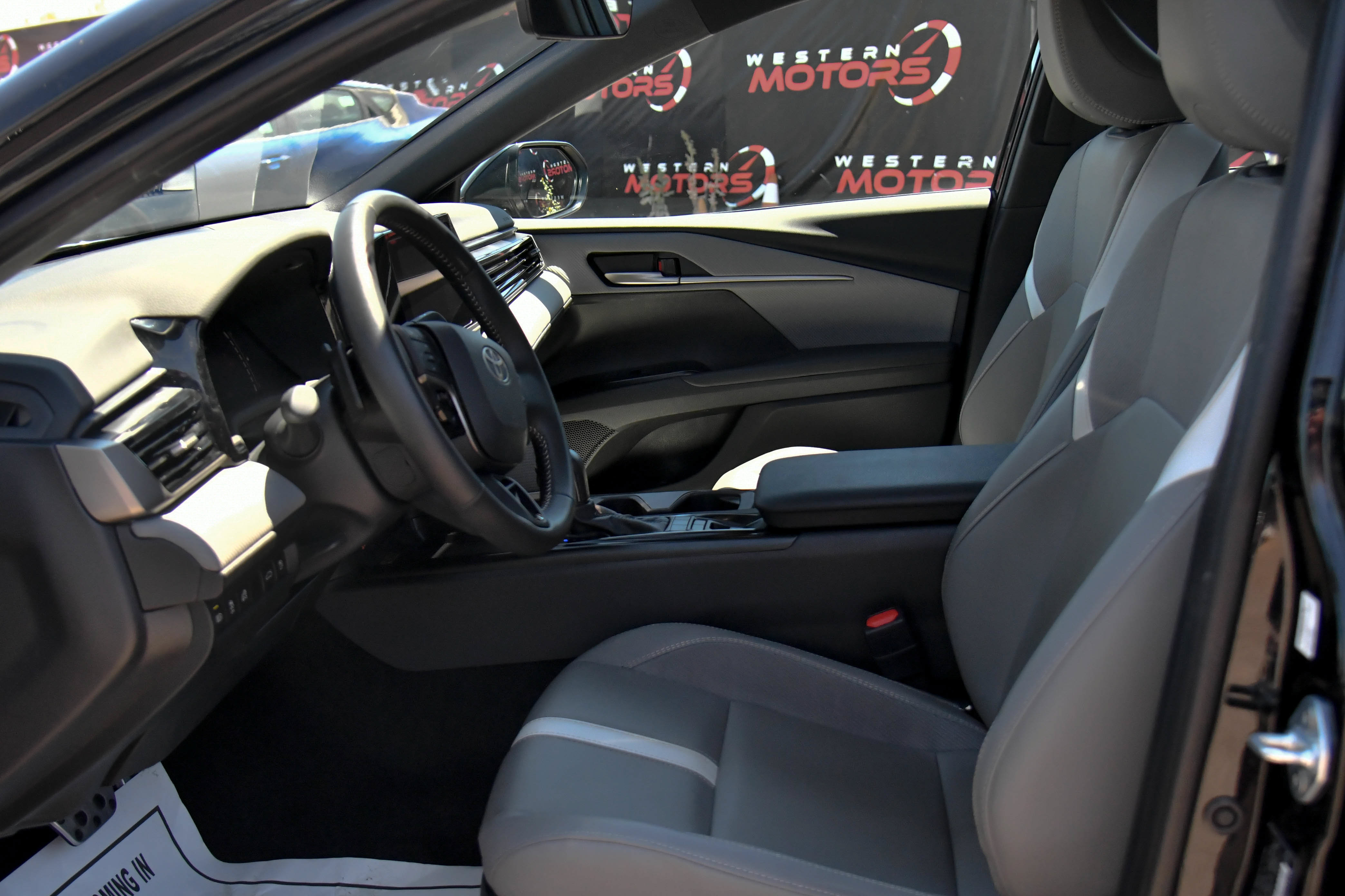 Used 2026 Toyota Camry SE w/ Convenience Package FWD image 18