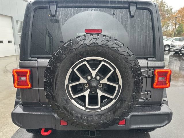 Certified 2025 Jeep Wrangler Unlimited Rubicon w/ Convenience Group AWD/4WD image 5