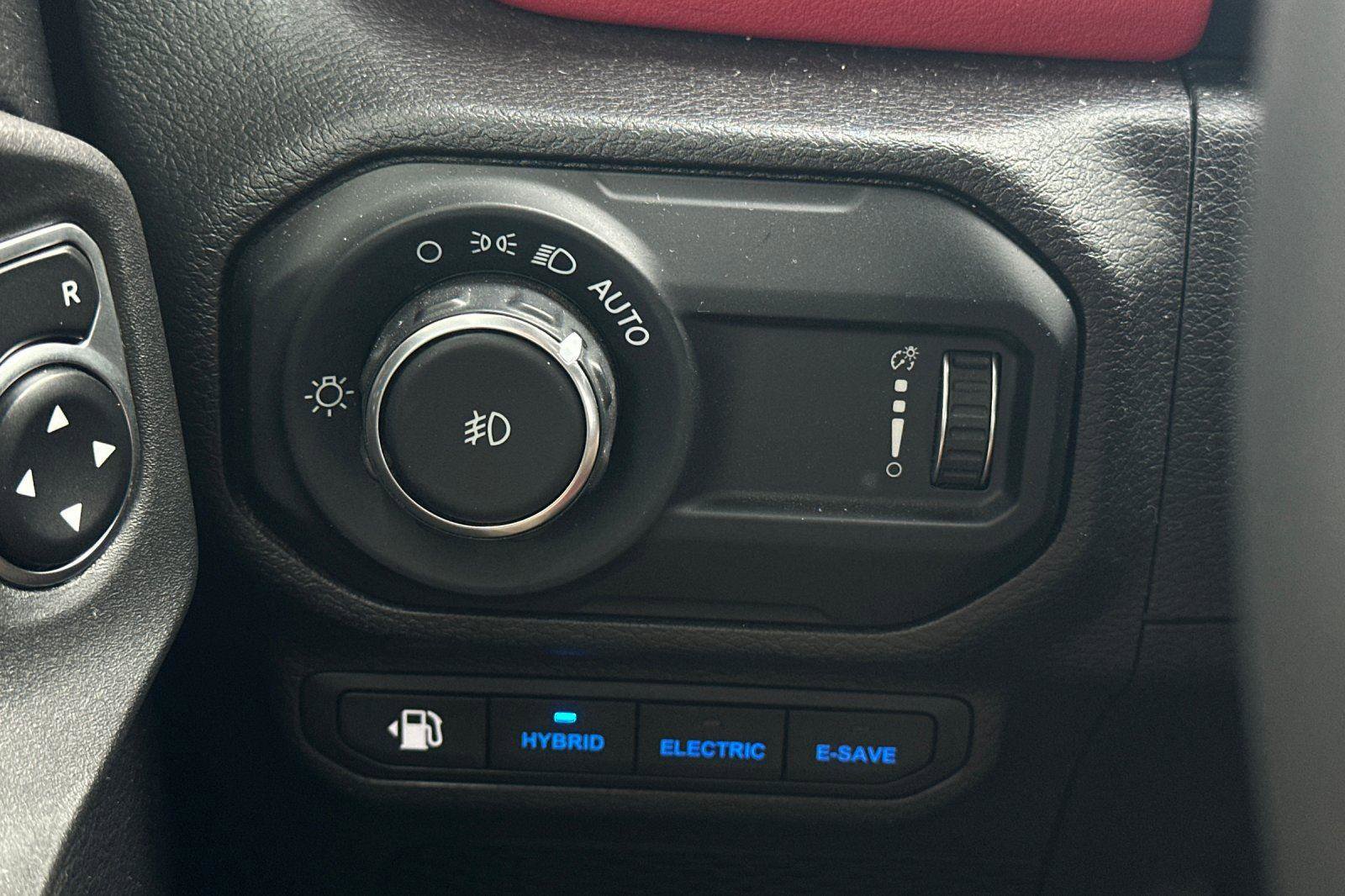 Used 2023 Jeep Wrangler Unlimited Rubicon 4xe image 31