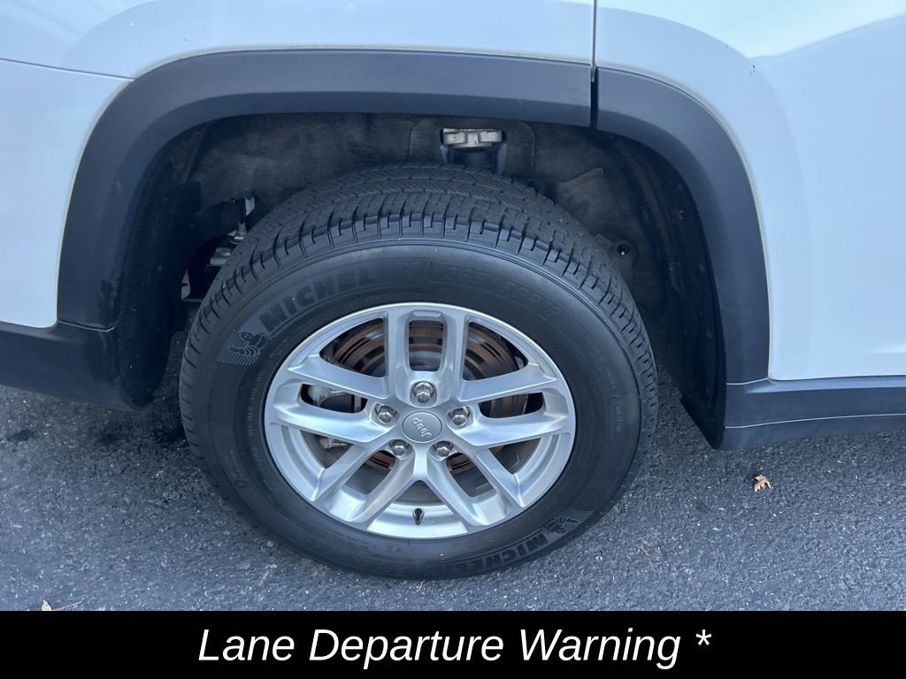 Used 2022 Jeep Grand Cherokee L Laredo w/ Luxury Tech Group I image 12