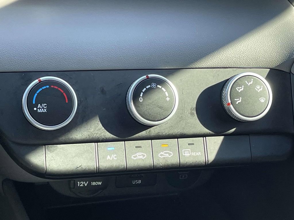 New 2025 Hyundai Elantra SE FWD image 24