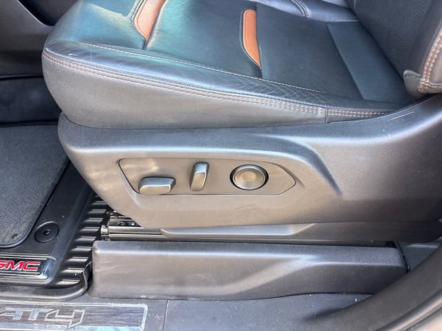 Used 2023 GMC Sierra 1500 AT4 w/ AT4 Preferred Package AWD/4WD image 7