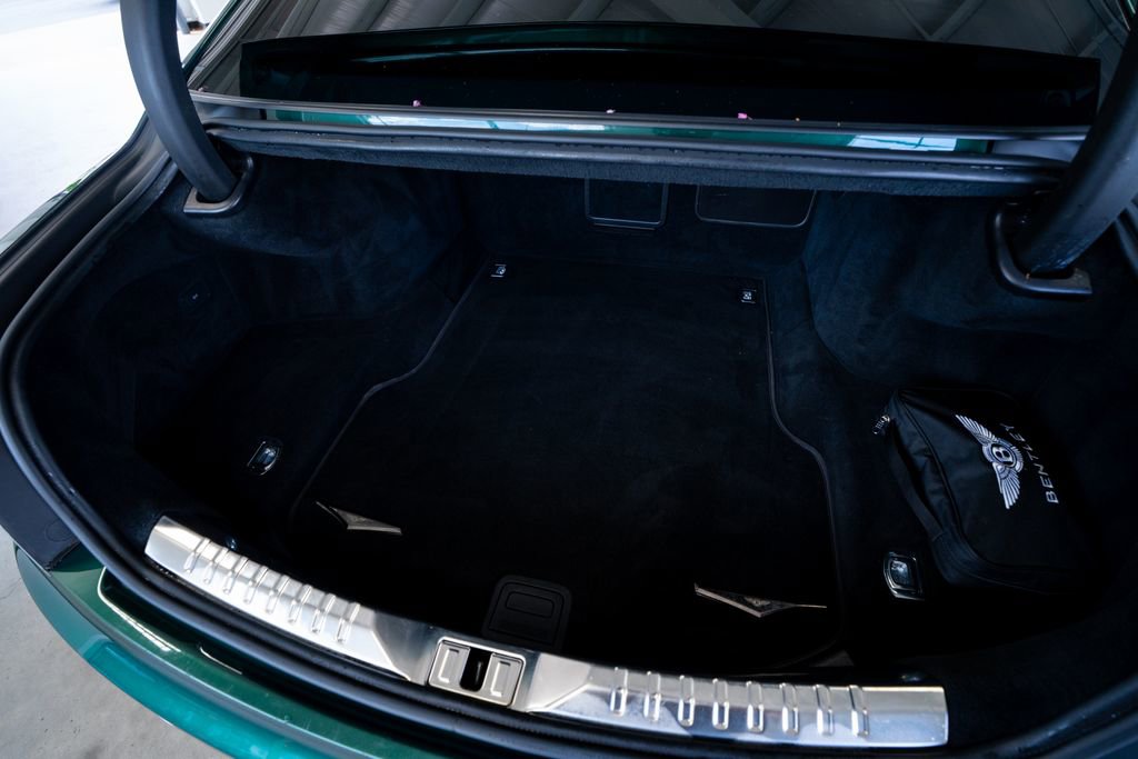 Used 2020 Bentley Flying Spur W12 image 57