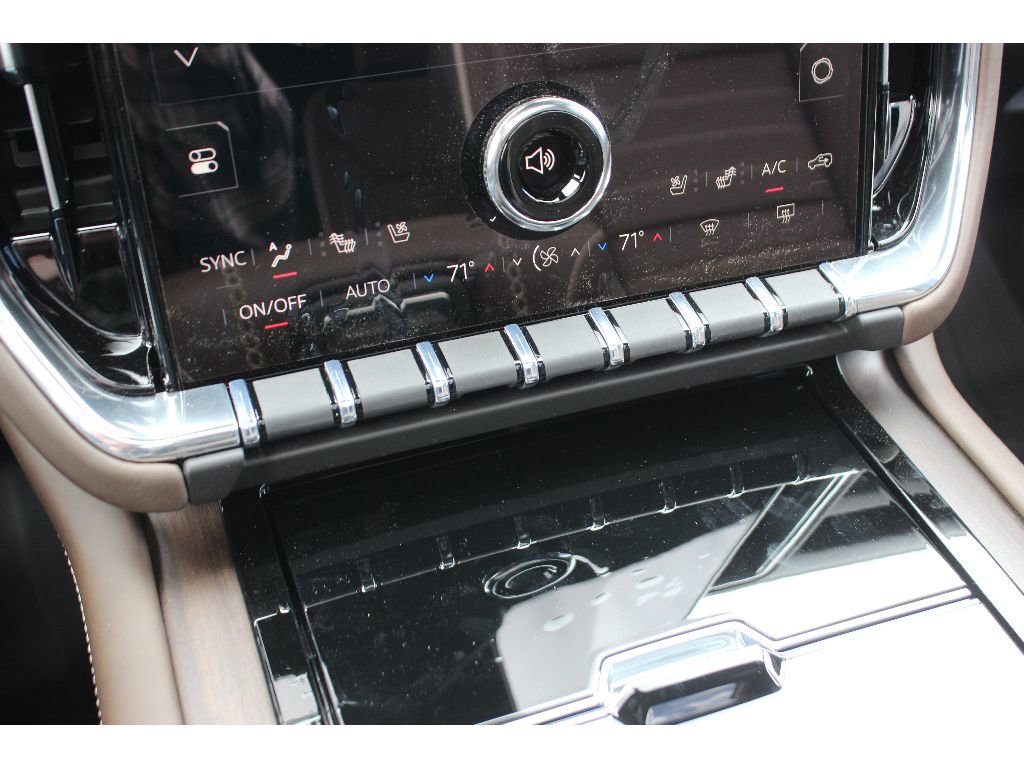 New 2026 GMC Yukon XL Denali Ultimate AWD/4WD image 57
