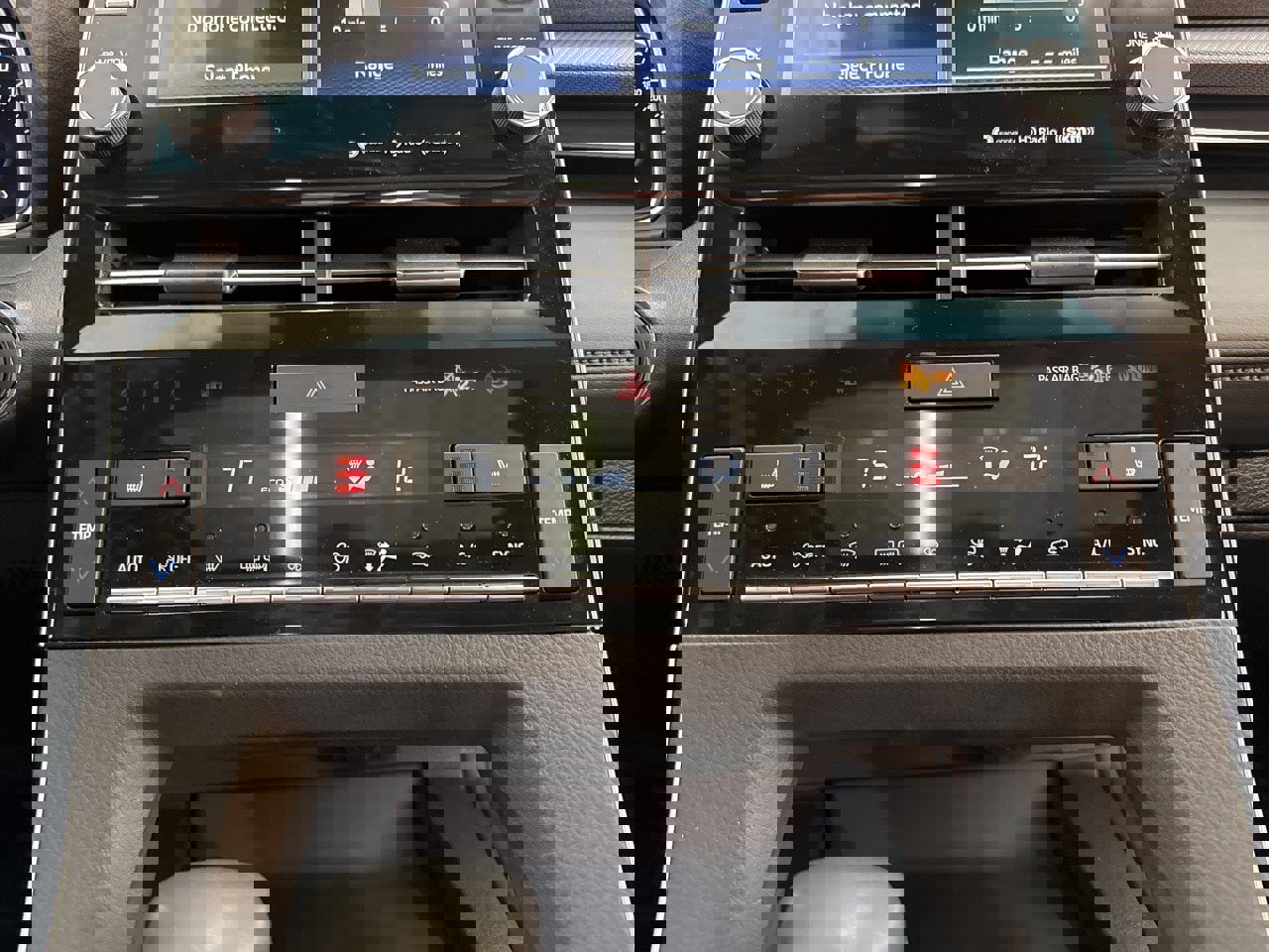 Certified 2020 Toyota Avalon XSE image 29